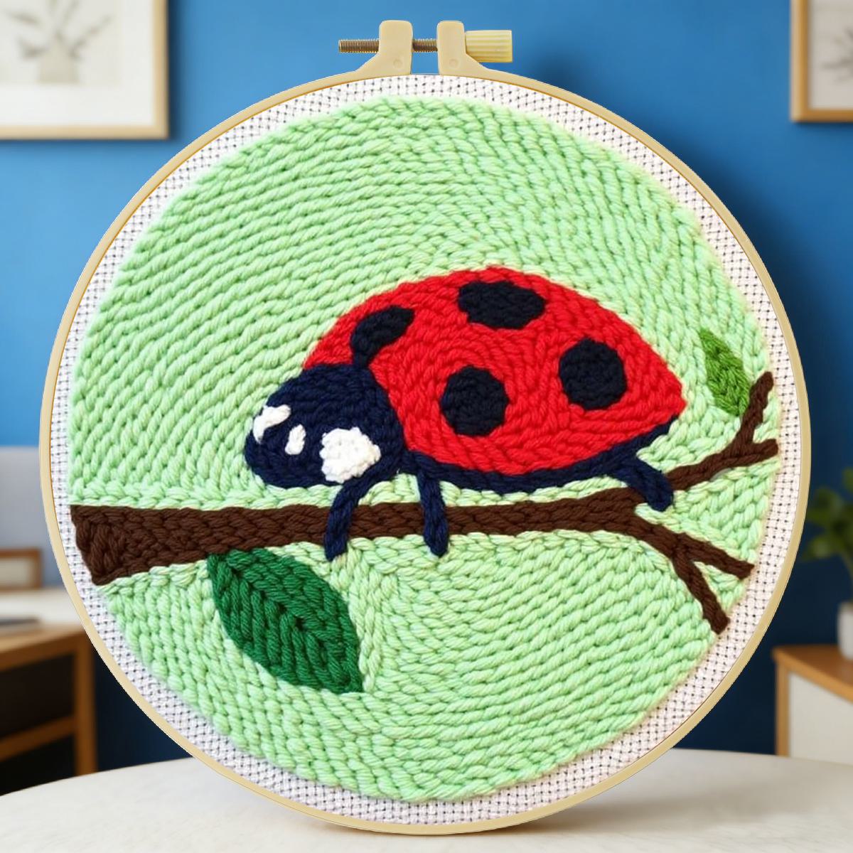 Embroidery Lady Bug - Kit de Bordado Punch Needle Joaninha