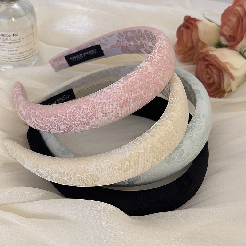 Embroidery Hoop - Tiaras com bordados de flor para