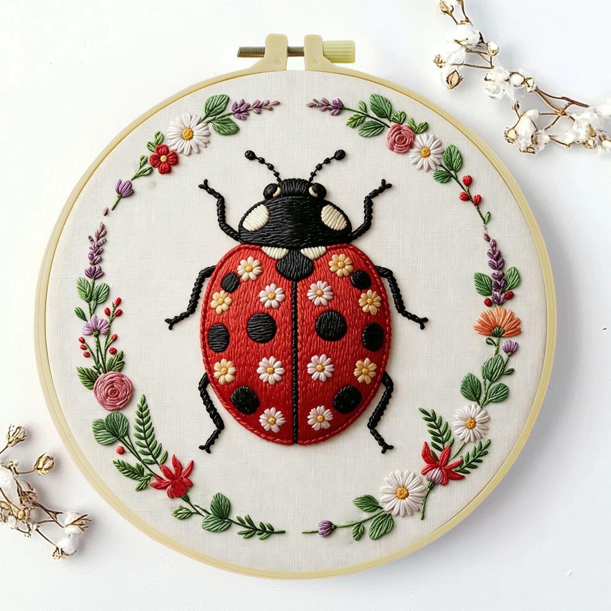 1 unidade Kit de Bordado Joani - Embroidery Lady Bug avaliação e preço