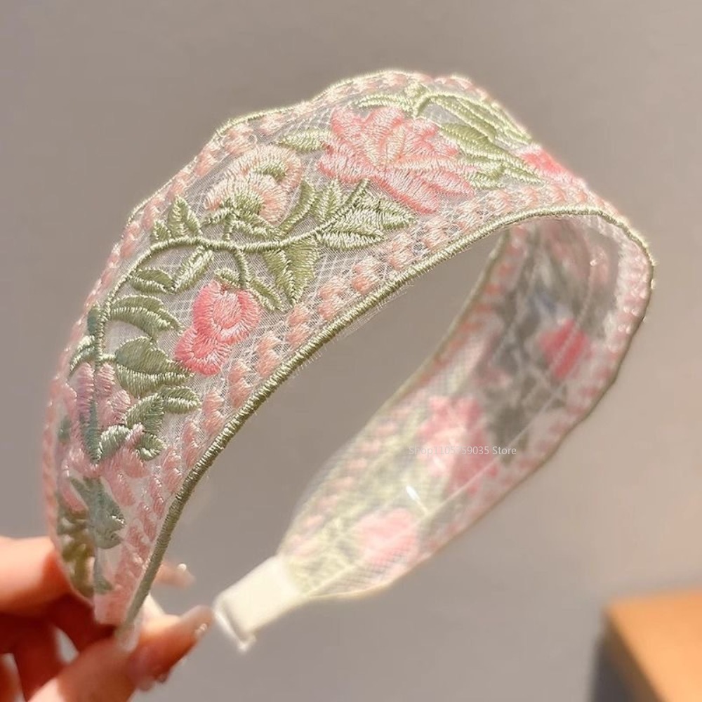 Tiara de Renda Floral Bordada  - Embroidery Hoop avaliação e preço
